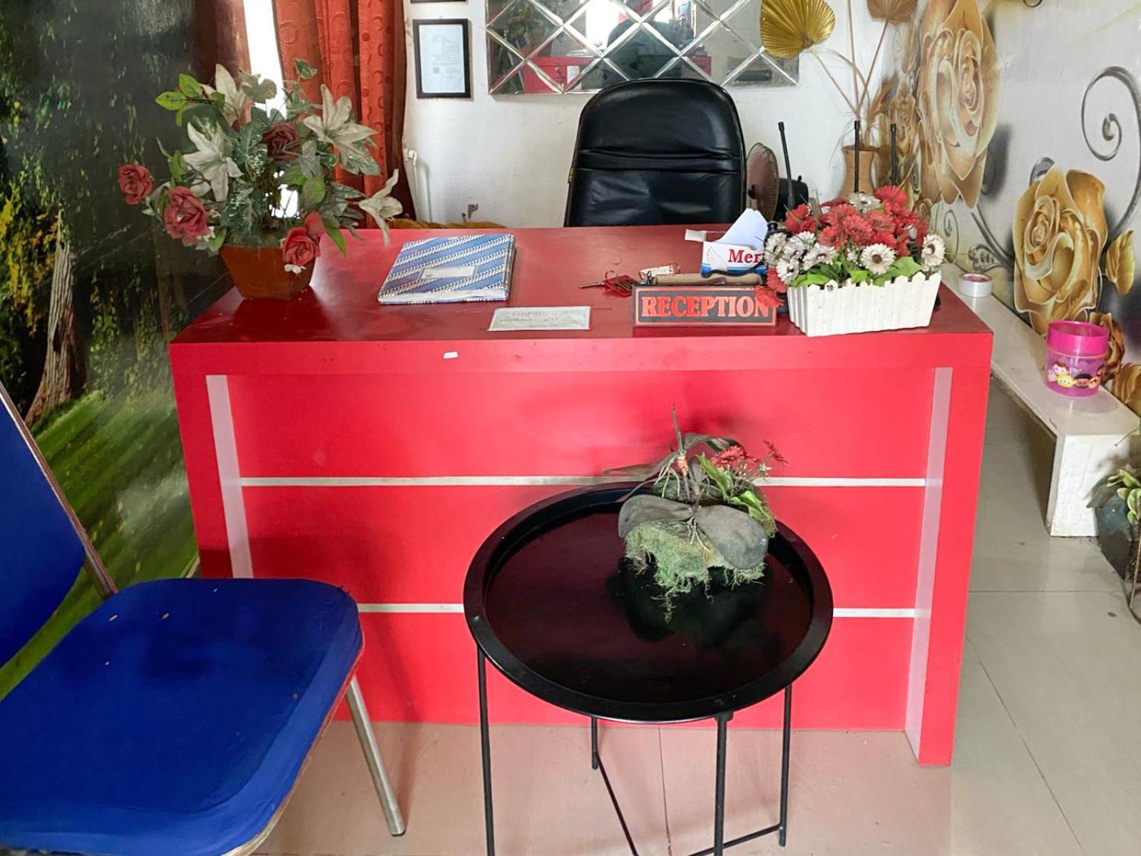 Reddoorz Near Pantai Idola Banyutowo Hotel D'Llala Pati Bagian luar foto